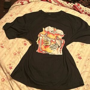 Black T-Shirt Of Two Artistic Skulls